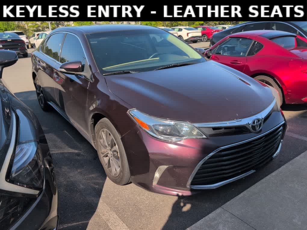 Used 2016 Toyota Avalon XLE FWD image 3