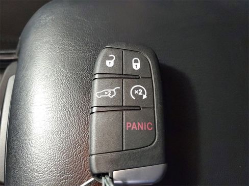 Used 2017 Dodge Charger SE w/ Blacktop Package image 23