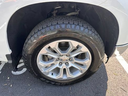 Used 2023 Chevrolet Silverado 1500 LTZ AWD/4WD image 15