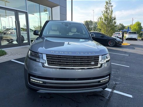 Used 2025 Land Rover Range Rover Long Wheelbase SE AWD/4WD image 7