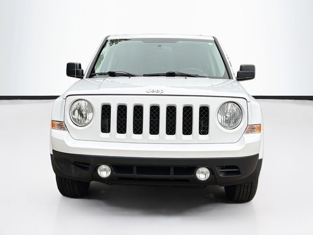 Used 2016 Jeep Patriot Sport w/ Power Value Group FWD image 2