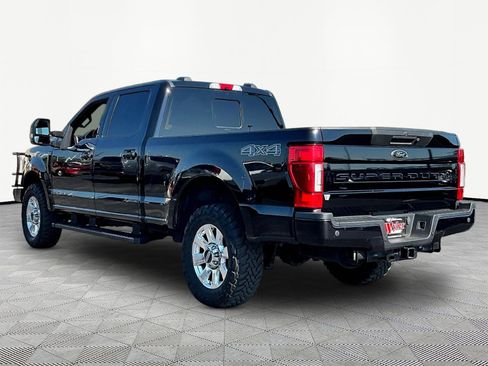 Used 2022 Ford F250 Lariat w/ Black Appearance Pkg AWD/4WD image 4
