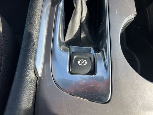 Used 2024 Chevrolet Malibu LT image 23