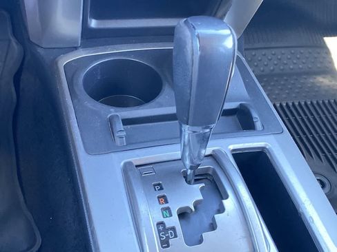 Used 2018 Toyota 4Runner SR5 Premium AWD/4WD image 19