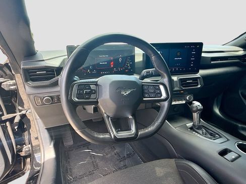 Used 2024 Ford Mustang Coupe RWD image 11