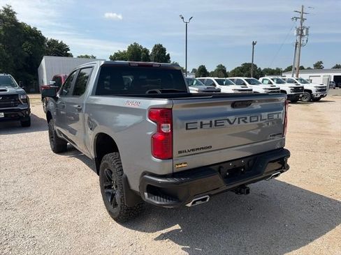 New 2026 Chevrolet Silverado 1500 Custom Trail Boss w/ LPO, Dark Essentials Package AWD/4WD image 4