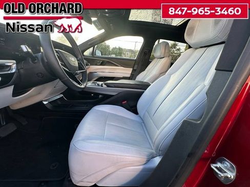 Used 2024 Cadillac Lyriq Luxury AWD/4WD image 10