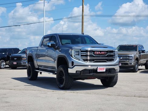 Used 2026 GMC Sierra 1500 SLT AWD/4WD image 3