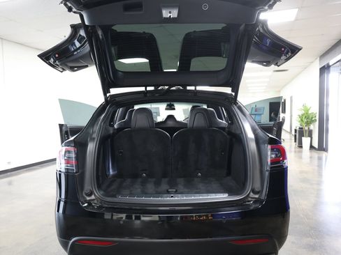 Used 2018 Tesla Model X 75D image 50