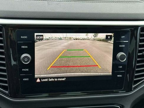 Certified 2023 Volkswagen Atlas Cross Sport SE w/ Panoramic Sunroof Package image 20