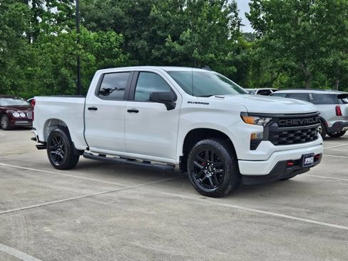 Used 2025 Chevrolet Silverado 1500 Custom w/ Turbomax Blackout Package RWD image 3