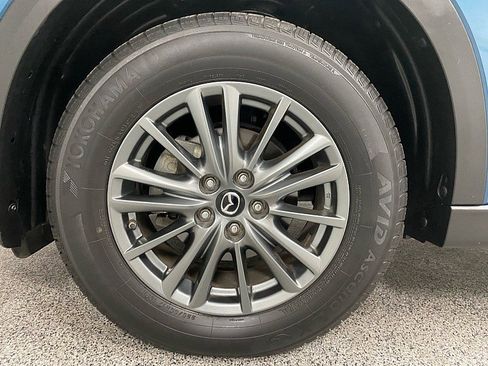 Used 2017 MAZDA CX-5 Touring image 18