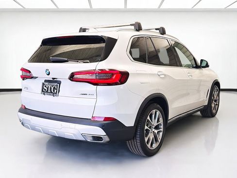 Used 2023 BMW X5 xDrive40i w/ Premium Package AWD/4WD image 4