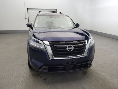 Used 2022 Nissan Pathfinder SV image 14