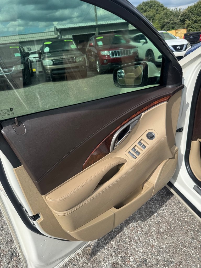 Used 2013 Buick LaCrosse Leather FWD image 13