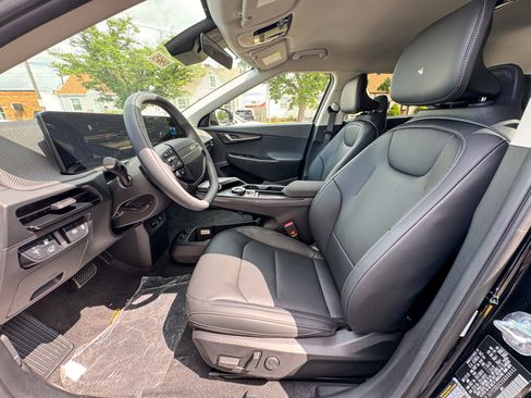 New 2025 Kia EV6 Wind image 15