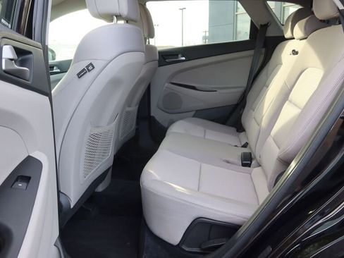 Used 2018 Hyundai Tucson SE image 13