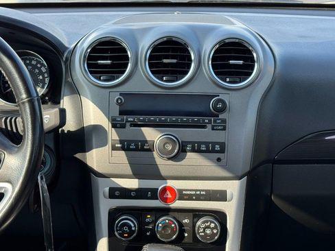 Used 2013 Chevrolet Captiva Sport LTZ FWD image 16