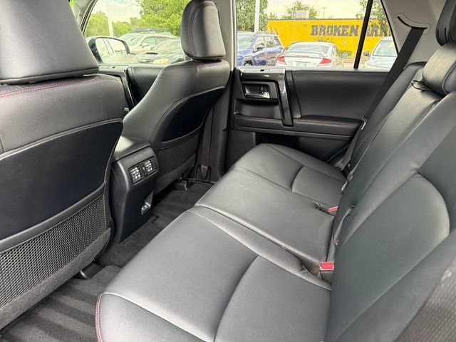 Used 2022 Toyota 4Runner TRD Off-Road Premium AWD/4WD image 21