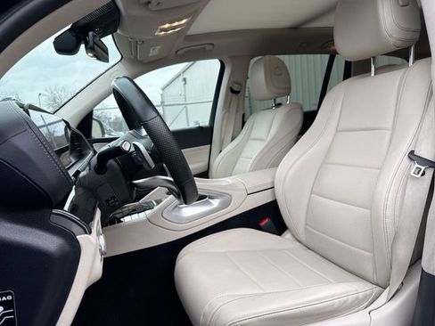 Used 2022 Mercedes-Benz GLS 450 4MATIC image 13