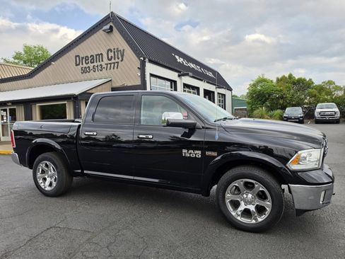 Used 2014 RAM 1500 Laramie AWD/4WD image 3