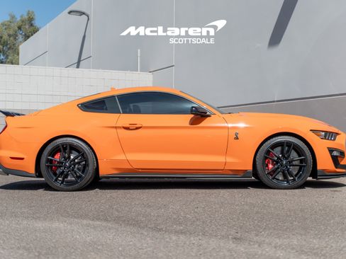 Used 2021 Ford Mustang Shelby GT500 w/ Technology Package RWD image 8