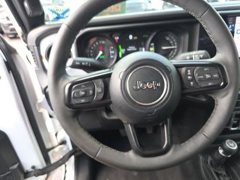 Used 2025 Jeep Wrangler Unlimited Sport S 4xe w/ Convenience Group AWD/4WD image 8