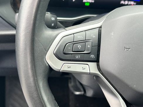 Used 2024 Volkswagen Jetta SE image 19