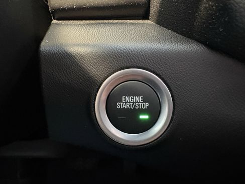 Used 2024 GMC Terrain SLT w/ Infotainment Package II image 14