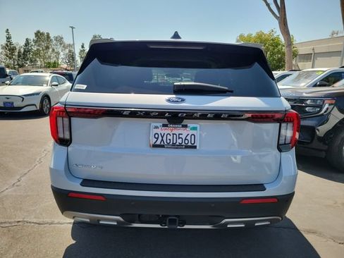 Used 2026 Ford Explorer Active w/ Active Comfort Package RWD image 23