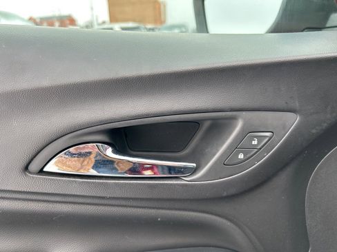 Used 2019 Chevrolet Equinox LT image 26