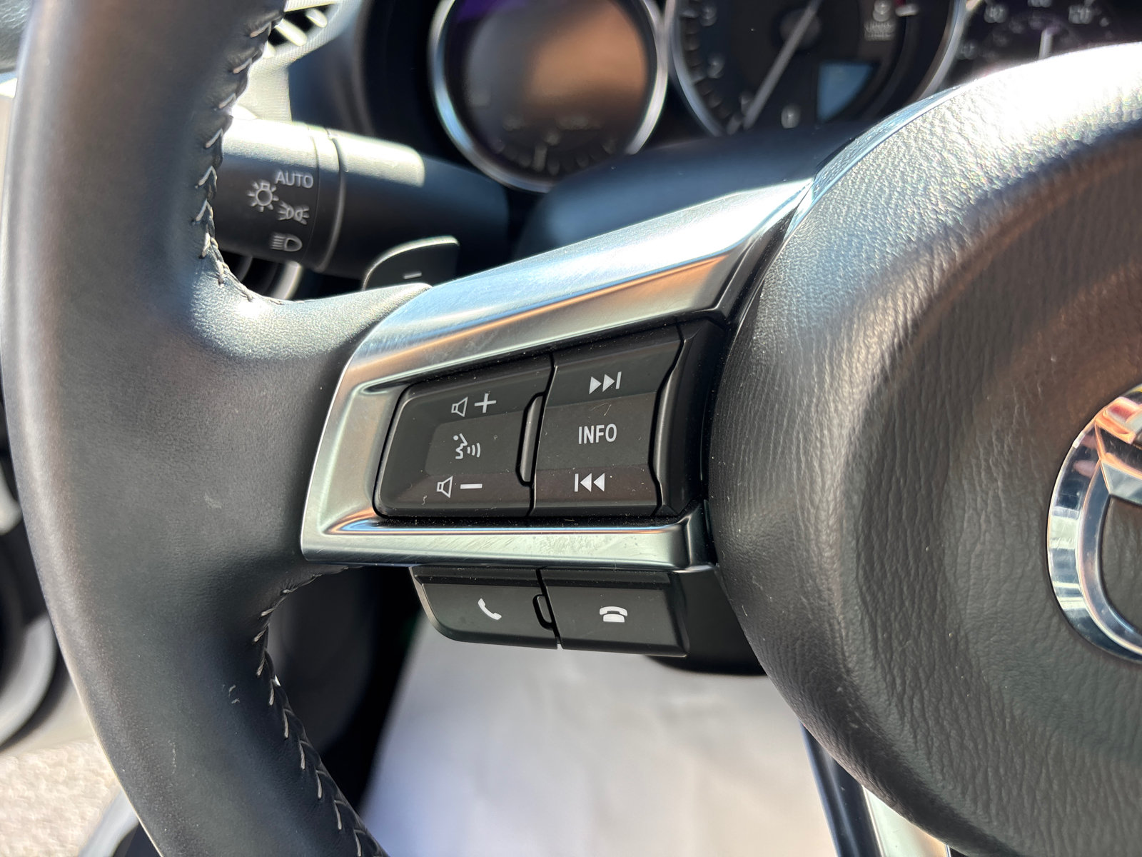 Used 2022 MAZDA MX-5 Miata RF Grand Touring RWD image 16
