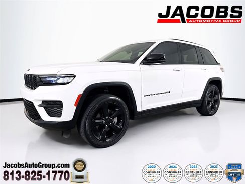 Used 2023 Jeep Grand Cherokee Altitude AWD/4WD image 1