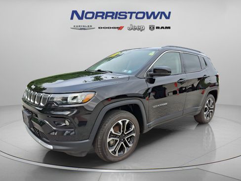 Certified 2022 Jeep Compass Limited w/ Sun and Sound Group AWD/4WD image 3
