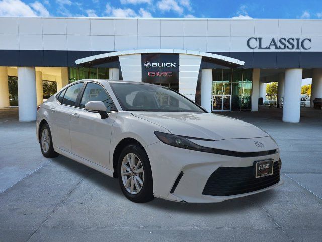 Used 2025 Toyota Camry LE FWD image 1