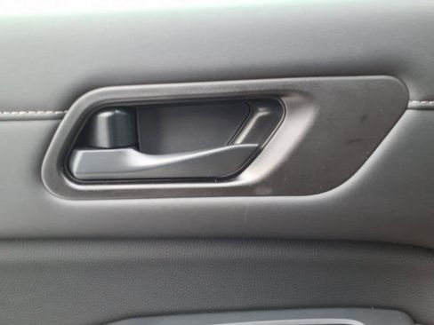 New 2026 Nissan Pathfinder SV image 16