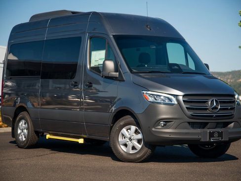 New 2025 Mercedes-Benz Sprinter 2500 image 3