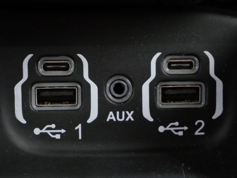 Used 2023 RAM 1500 Laramie image 19