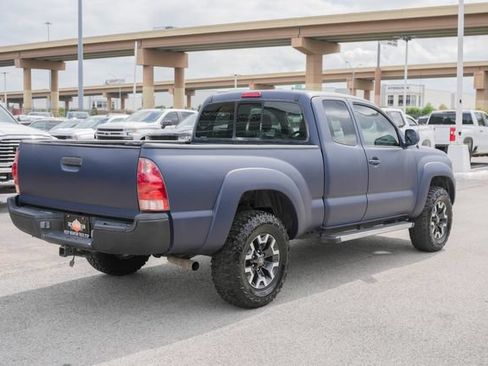 Used 2005 Toyota Tacoma PreRunner RWD image 6