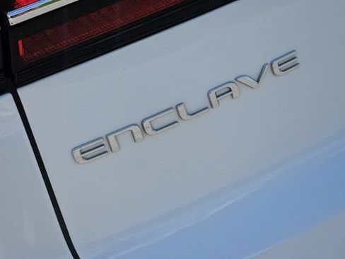Used 2025 Buick Enclave Preferred FWD image 11