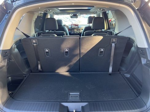 New 2025 Honda Pilot Touring image 10