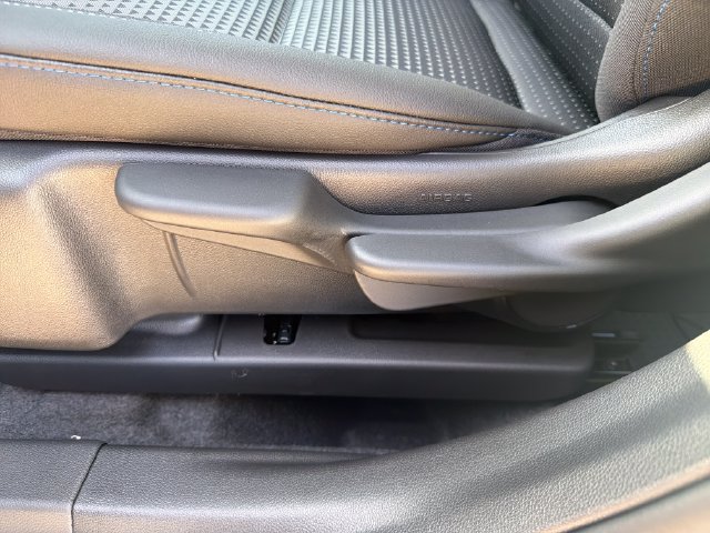New 2026 Chevrolet Trax LT w/ Driver Confidence Package FWD image 19