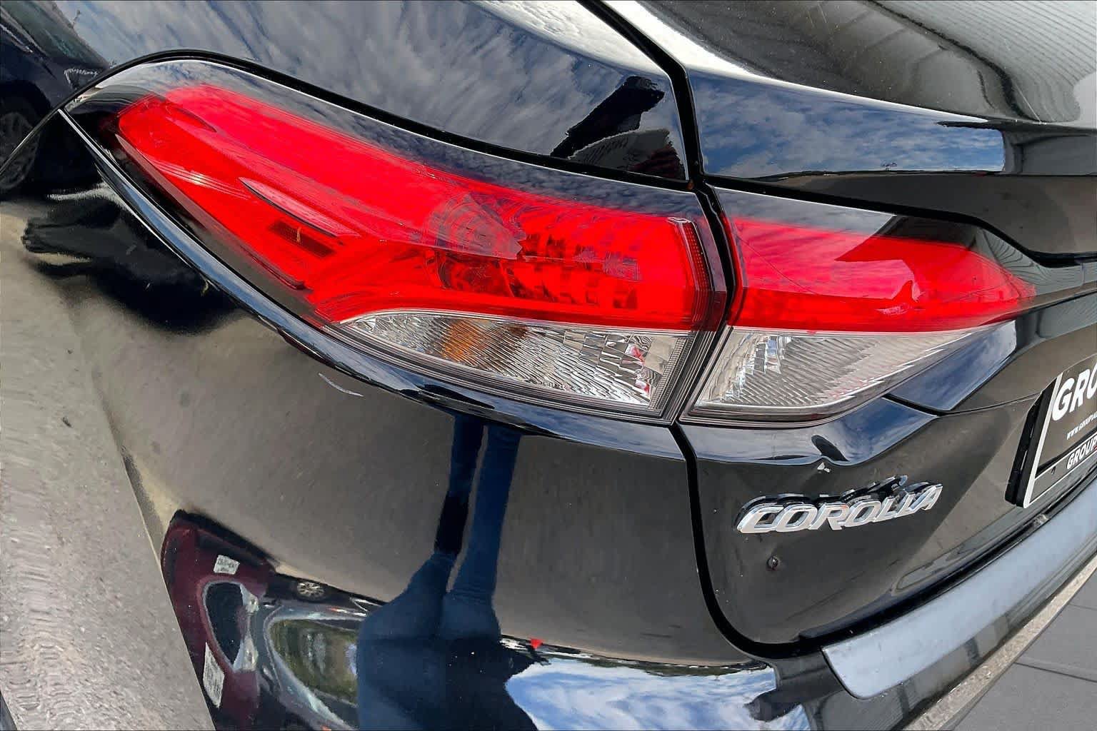 Used 2024 Toyota Corolla LE FWD image 28