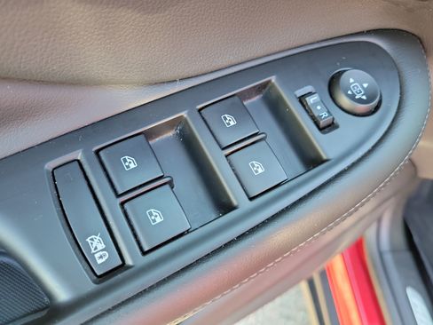Used 2019 Buick Envision Essence FWD image 20