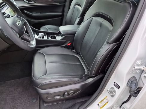 Used 2024 Jeep Grand Cherokee Limited AWD/4WD image 24