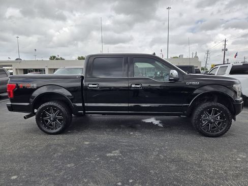 Used 2018 Ford F150 Platinum w/ Equipment Group 701A Luxury image 4