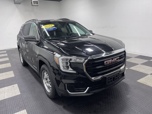 Used 2022 GMC Terrain SLE image 6