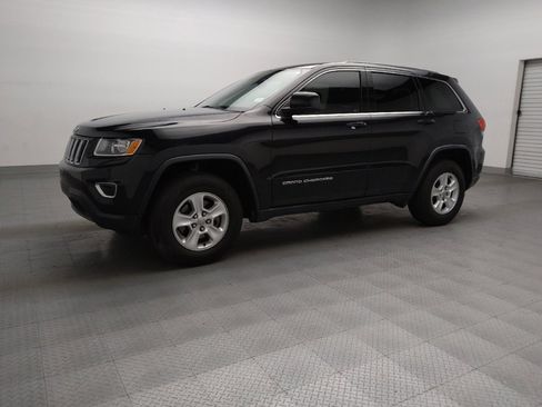 Used 2016 Jeep Grand Cherokee Laredo image 2