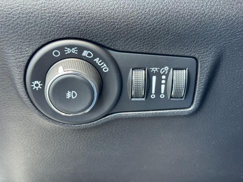 Used 2024 Jeep Compass Limited AWD/4WD image 23