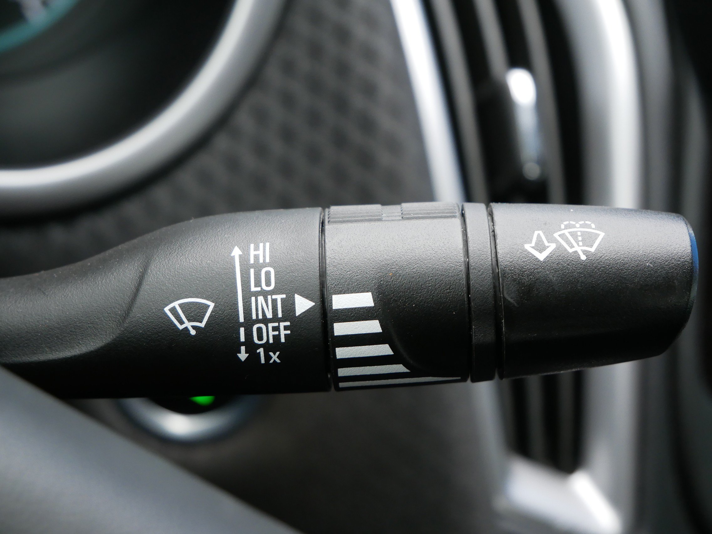 Certified 2025 Chevrolet Malibu LT FWD image 22